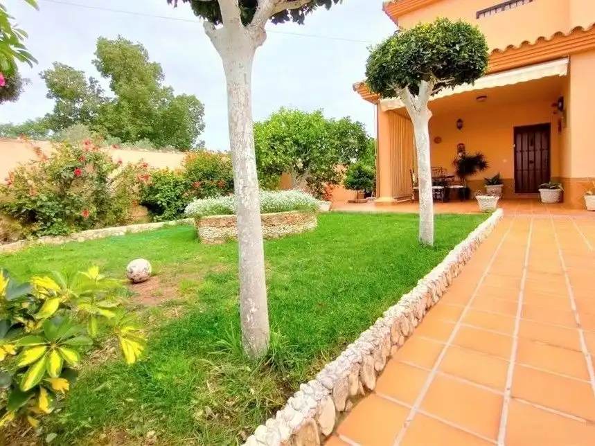 Casa o xalet en venda a Urbanización C.R.las Palomas, Las Lagunas - Campano