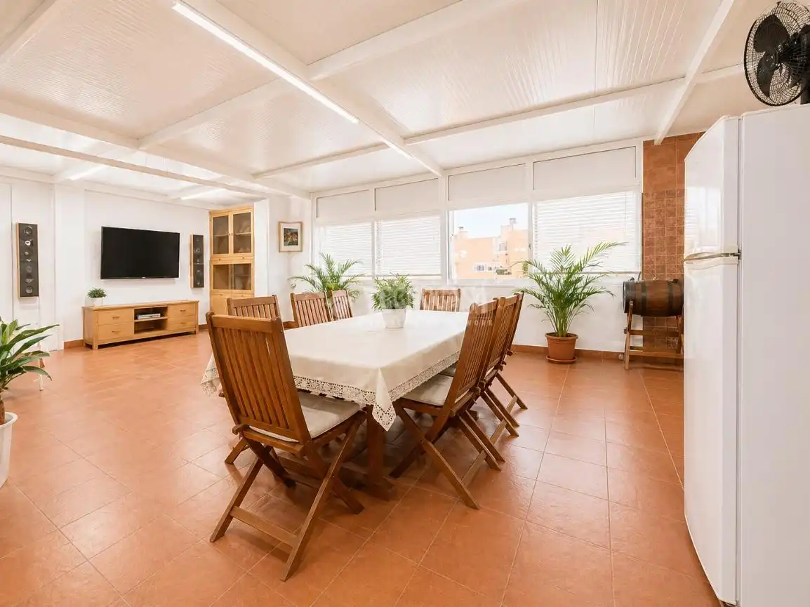 Esszimmer von Dachboden zum Verkauf in Candelaria mit Terrasse