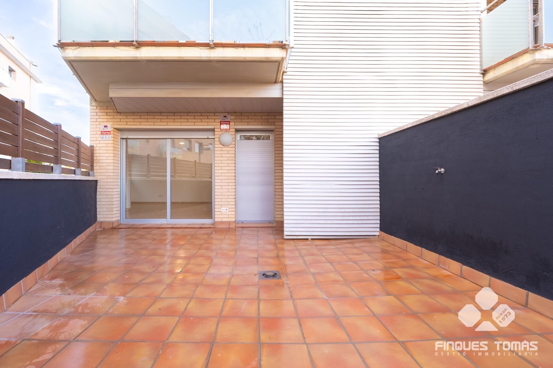 Terraza de Planta baja en venta en Cubelles con Jardín privado, Terraza y Alarma