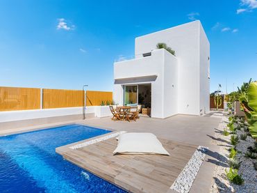 Chalet con balcón en venta en Serena Golf