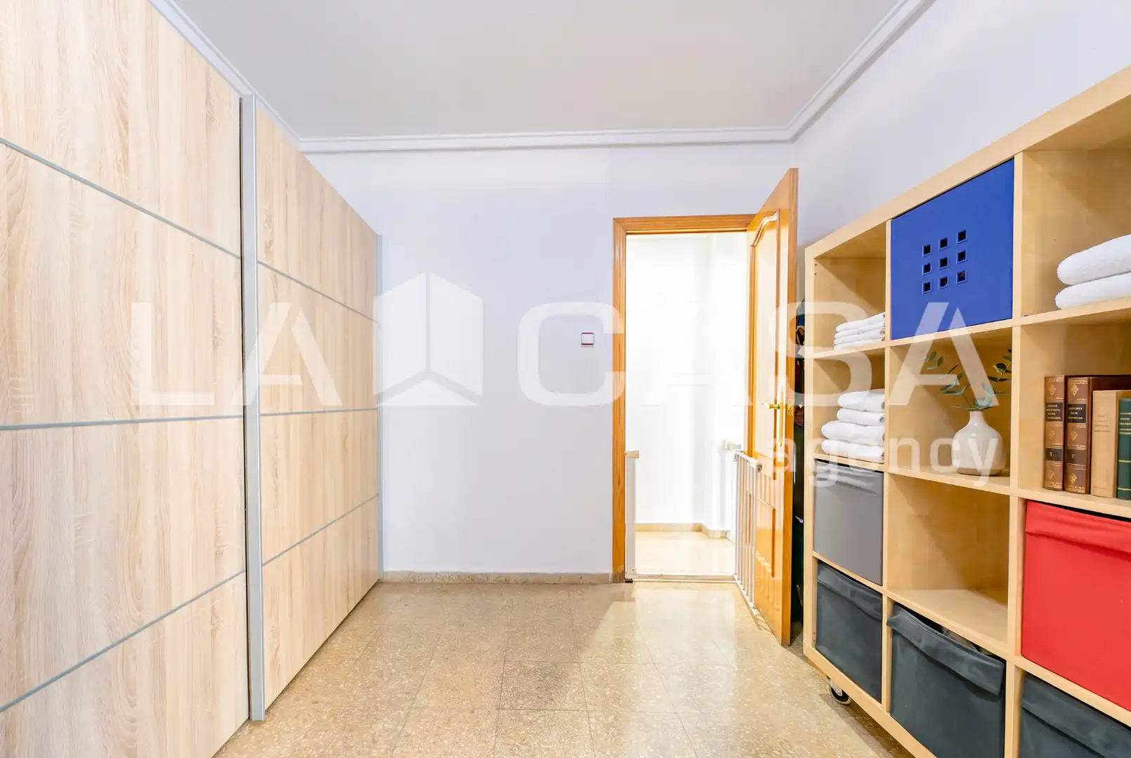 Flat for sale in Valencia  with Oven and Washing machine