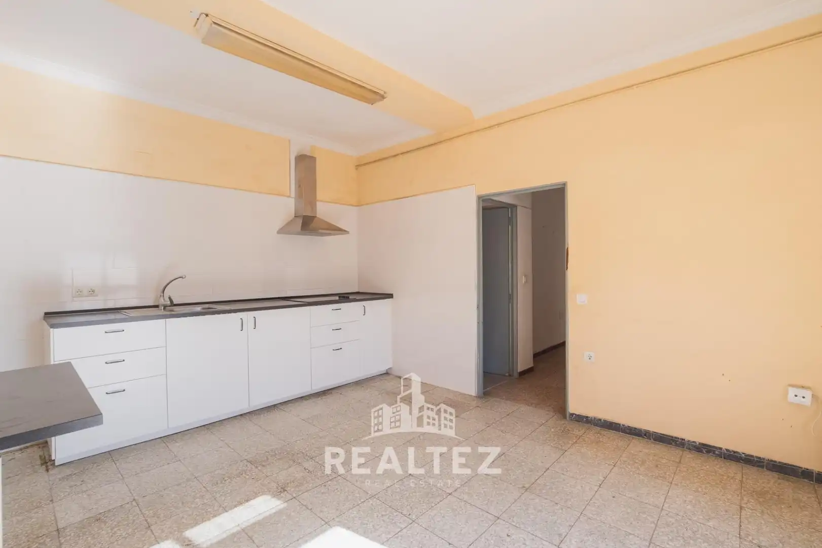 Kitchen of Flat for sale in Jerez de la Frontera  with Terrace, Balcony and Alarm
