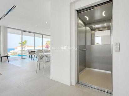 Casa o xalet en venda en Adeje amb Aire condicionat, Terrassa i Piscina