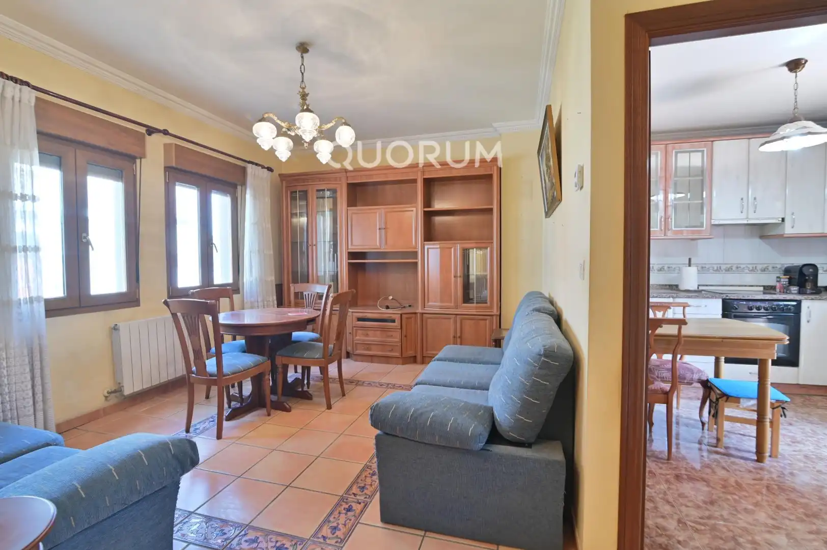 Sala d'estar de Casa adosada en venda en Bilbao  amb Calefacció, Jardí privat i Terrassa