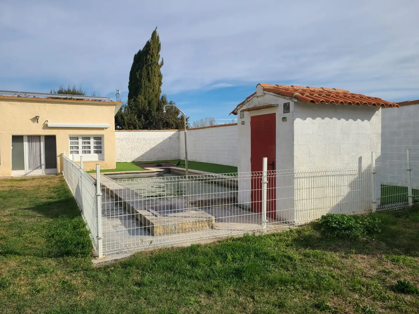 Piscina de Casa o xalet en venda en Zaragoza amb Aire condicionat, Calefacció i Jardí privat