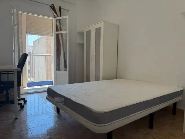 Habitación de Piso en venta en Murcia con Terraza y Trastero