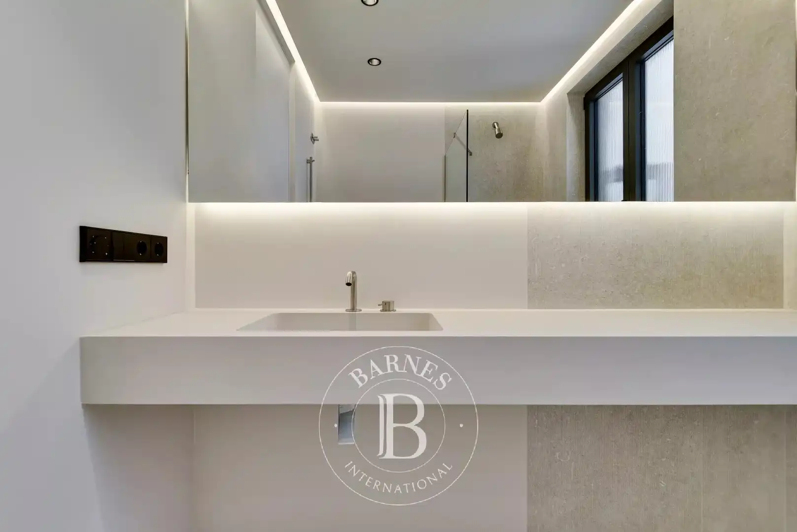 Badezimmer von Dachboden zum Verkauf in Barcelona mit Klimaanlage, Heizung und Terrasse