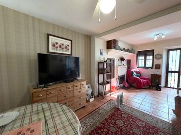 Casa con balcón en venta en Álora