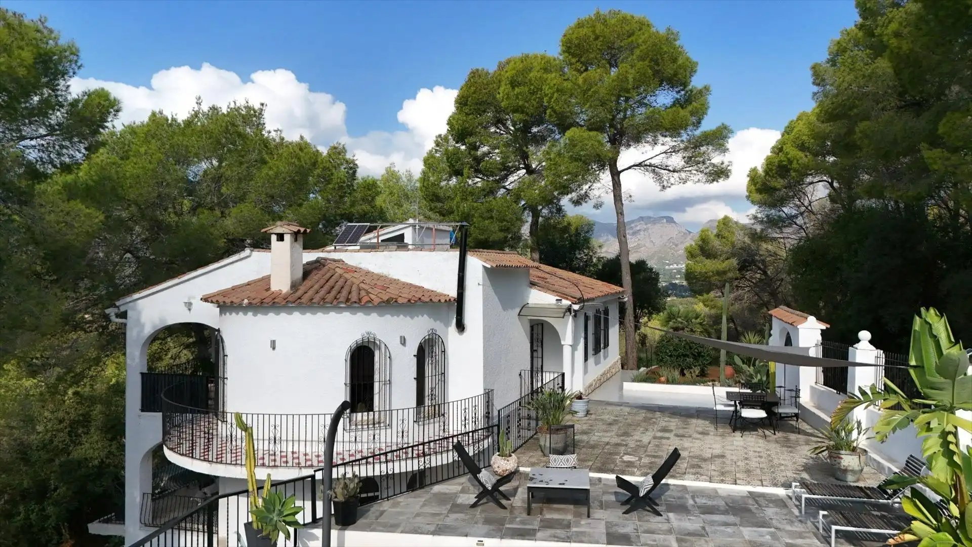 Vista exterior de Casa o chalet en venta en Gandia con Jardín privado, Terraza y Piscina