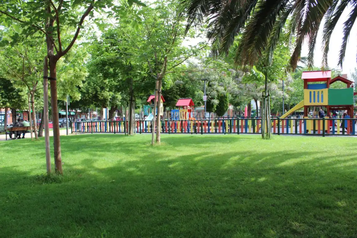 Jardín de Piso en venta en Azuqueca de Henares con Aire acondicionado, Calefacción y Piscina comunitaria