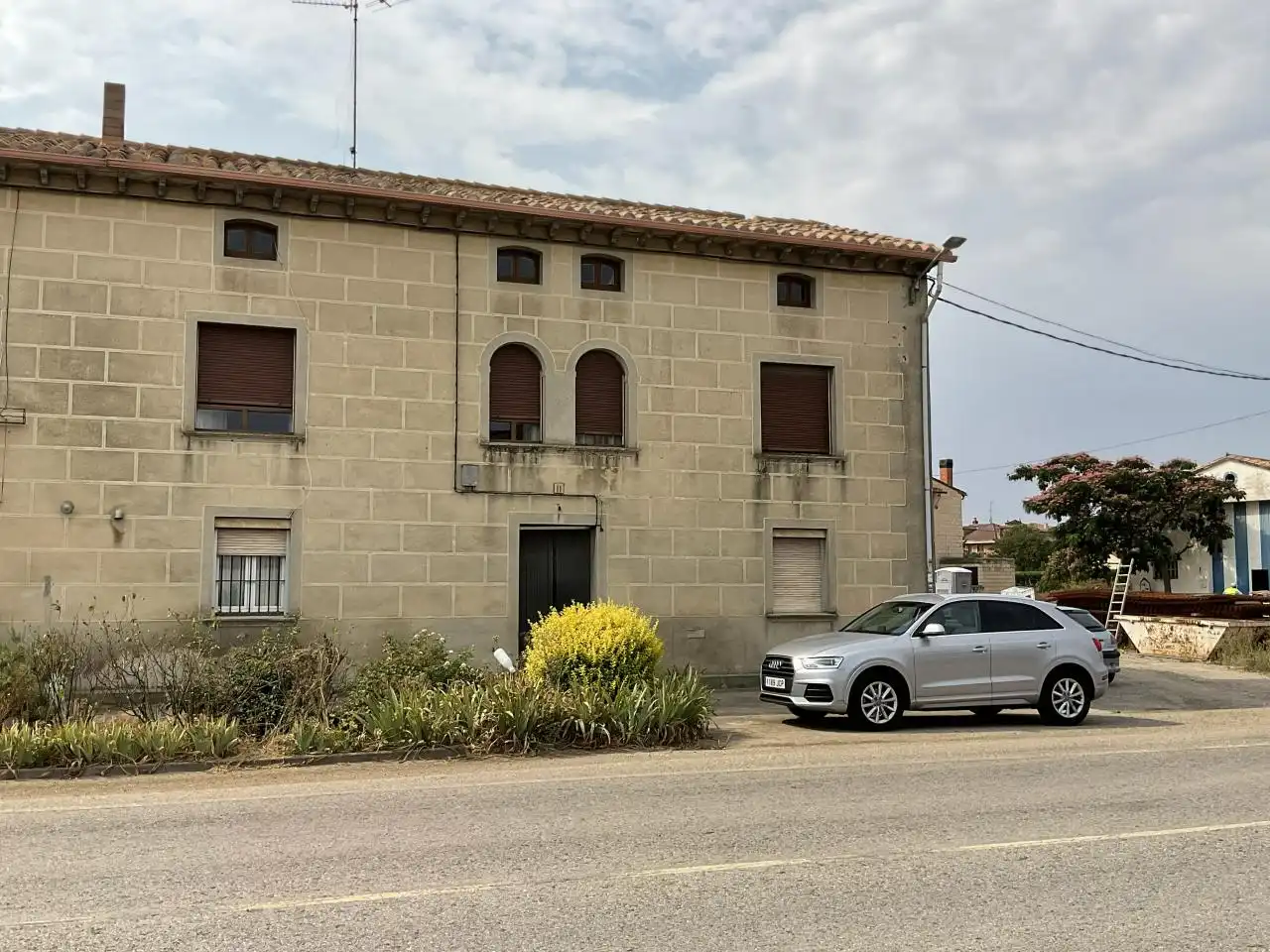 Exterior view of Houses for sale in Castildelgado  with Storage room and Furnished