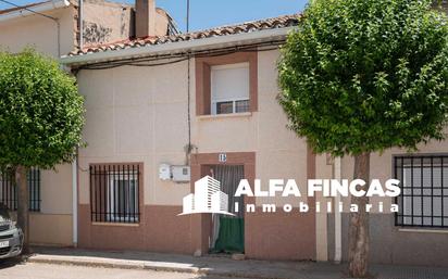 Exterior view of House or chalet for sale in La Almarcha 