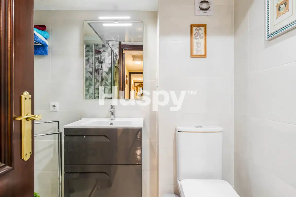 Flat for sale in Sevilla, Sevilla