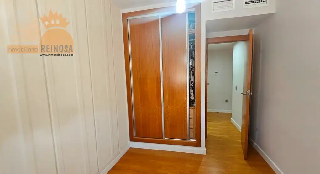 Habitación de Piso de alquiler en Molina de Segura con Aire acondicionado, Calefacción y Amueblado