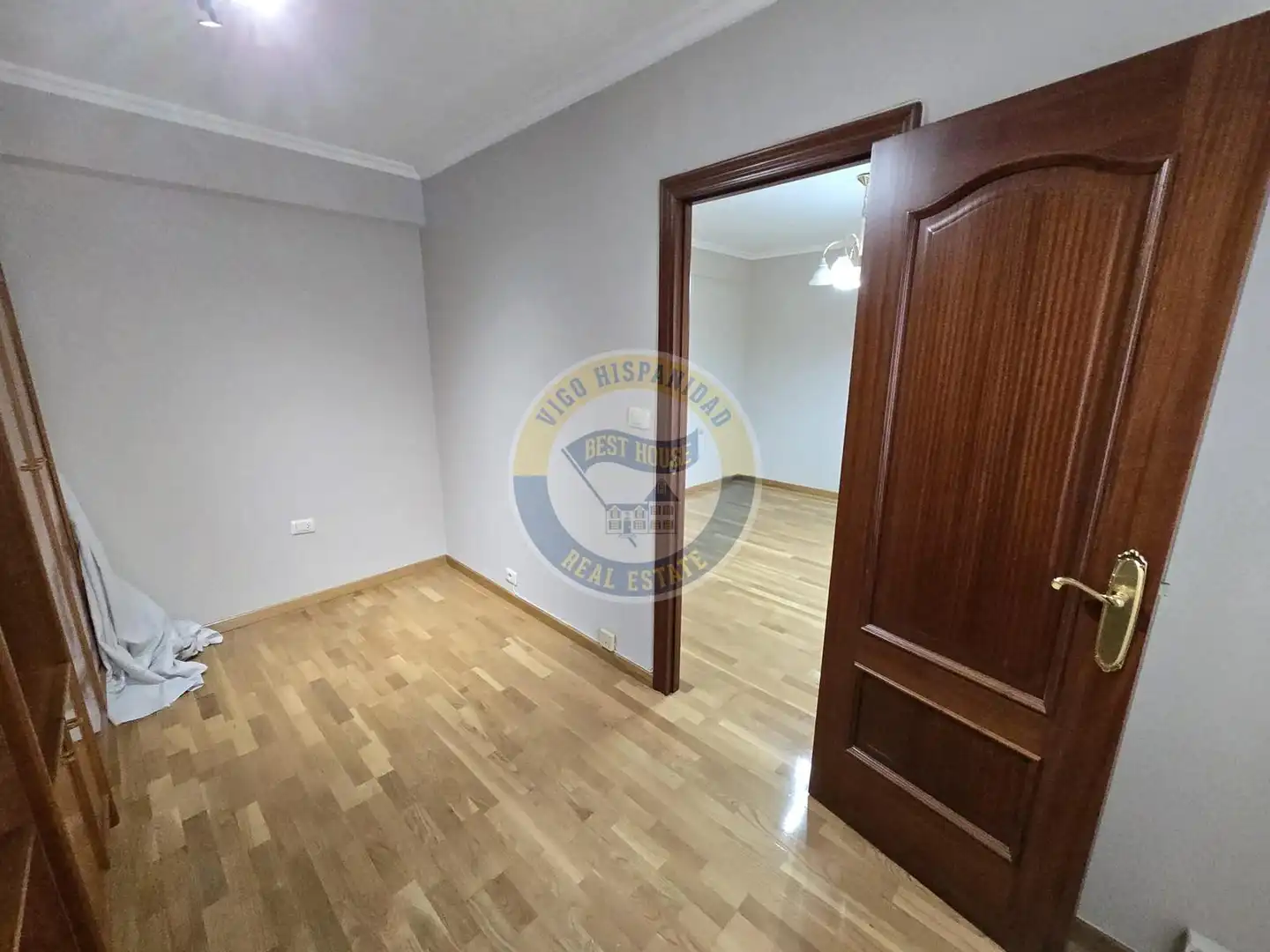 Piso de alquiler en Vigo  con Calefacción