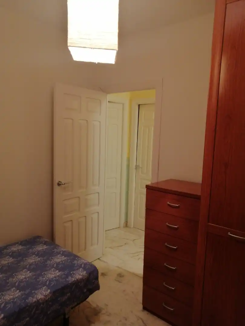 Bedroom of Flat for sale in Sevilla  with Air Conditioner, Furnished and Oven
