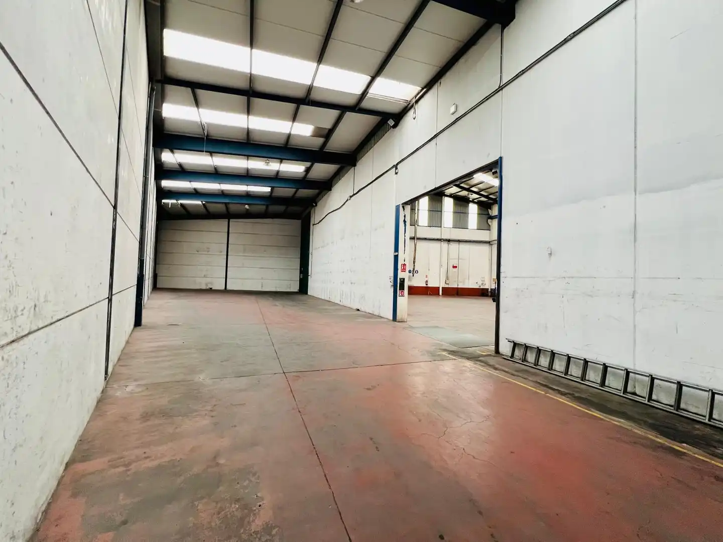 Nau industrial de lloguer en Arganda del Rey amb Calefacció i Alarma