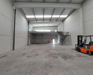 Industrial buildings to rent in Santa Oliva