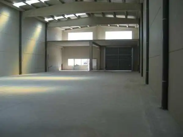 Nave industrial in affitto a Urbanitzacions