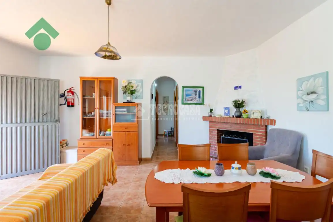 Sala d'estar de Finca rústica en venda en Nerja amb Piscina