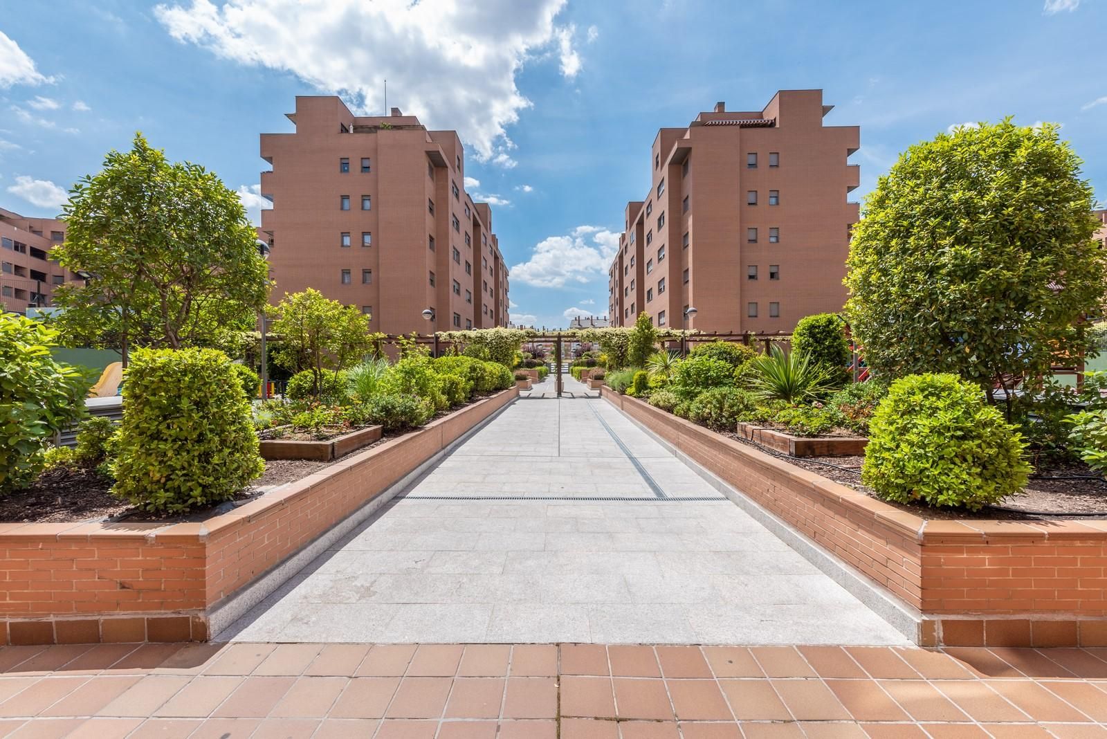Vista exterior de Piso en venta en  Madrid Capital con Aire acondicionado, Parquet y Terraza