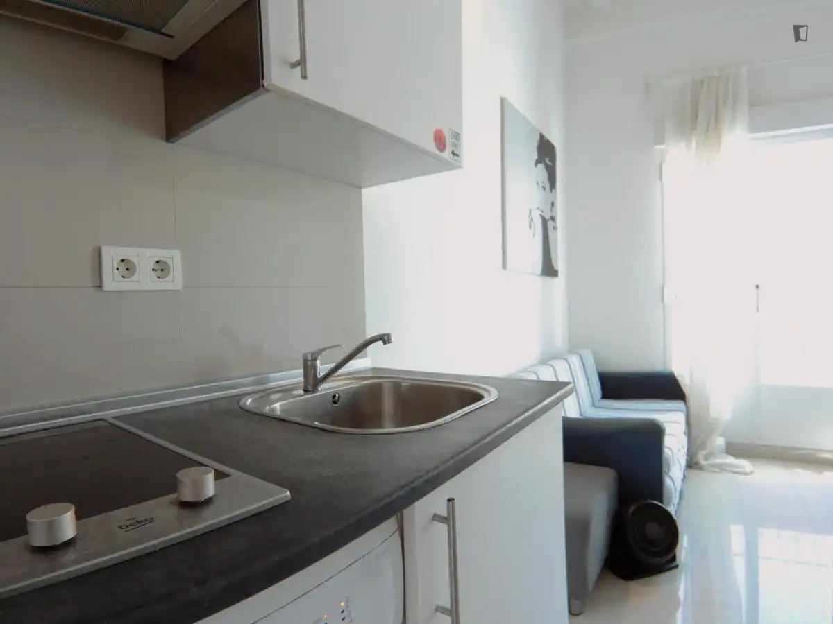 Study for rent in Puerta del Ángel