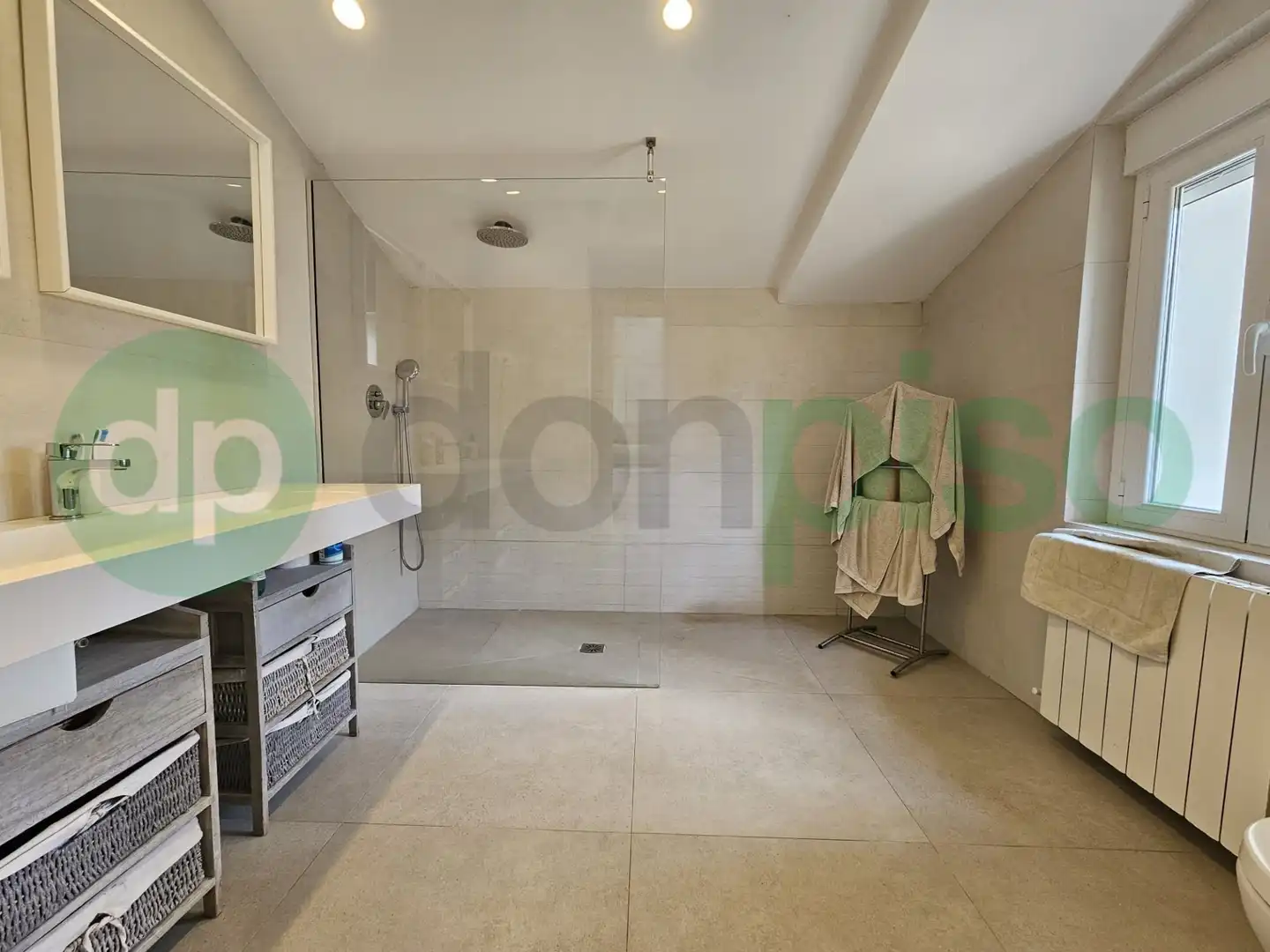 Bany de Casa o xalet en venda en Robledo de Chavela amb Calefacció, Jardí privat i Terrassa