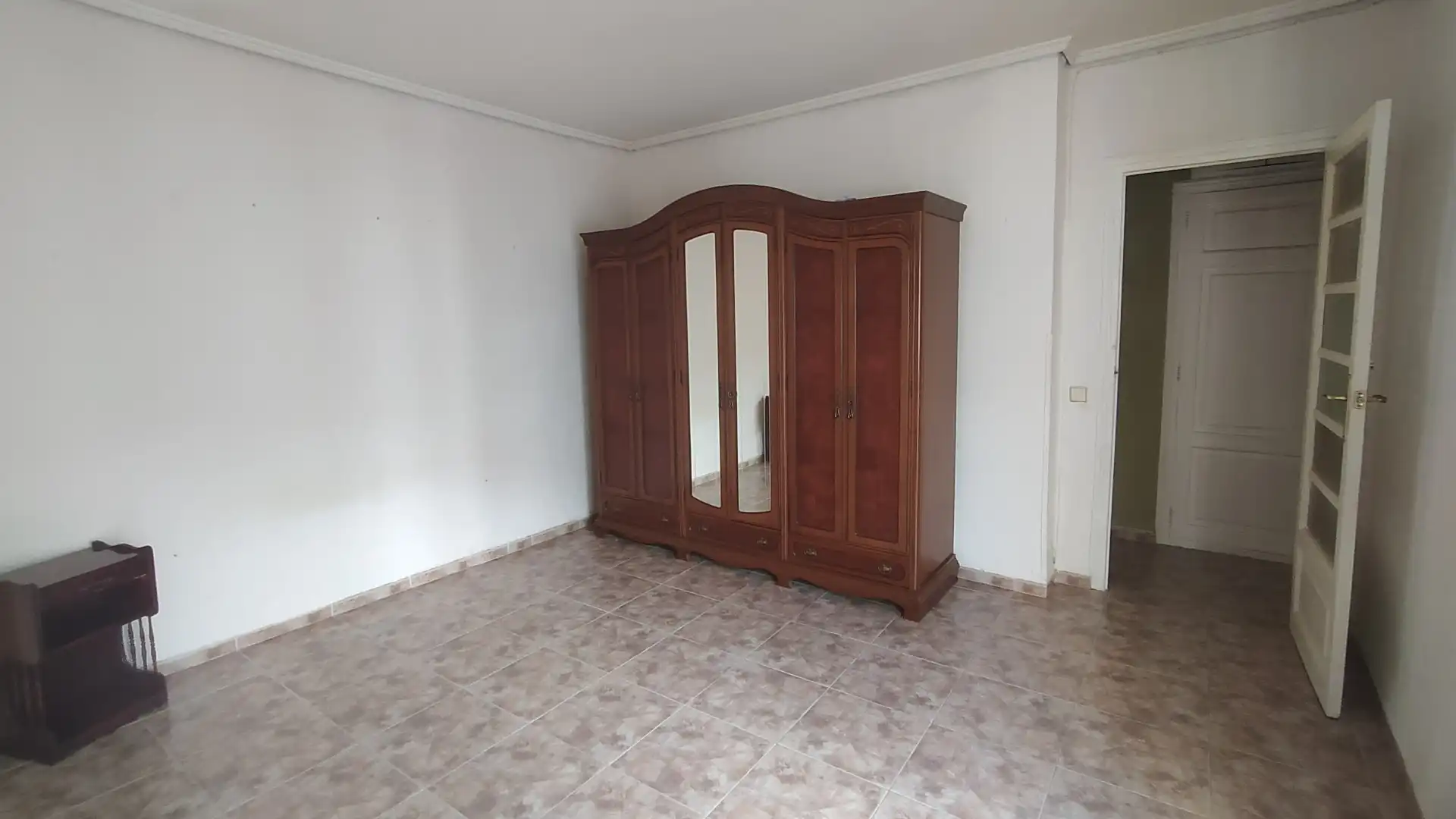 Habitación de Piso en venta en Valencia con Aire acondicionado y Balcón