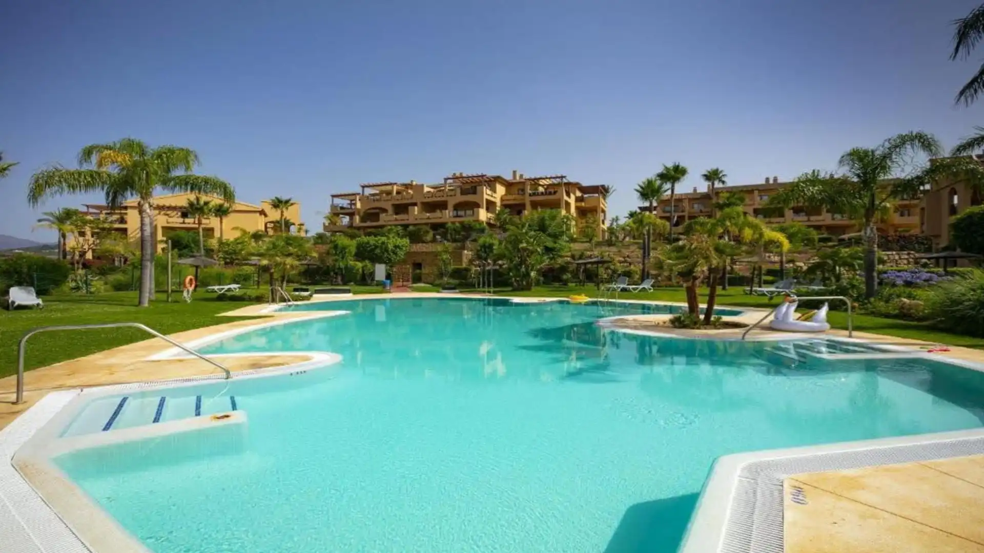 Apartament amb piscina en venda a 7 Calle Torre Campanillas #_Planta Baja