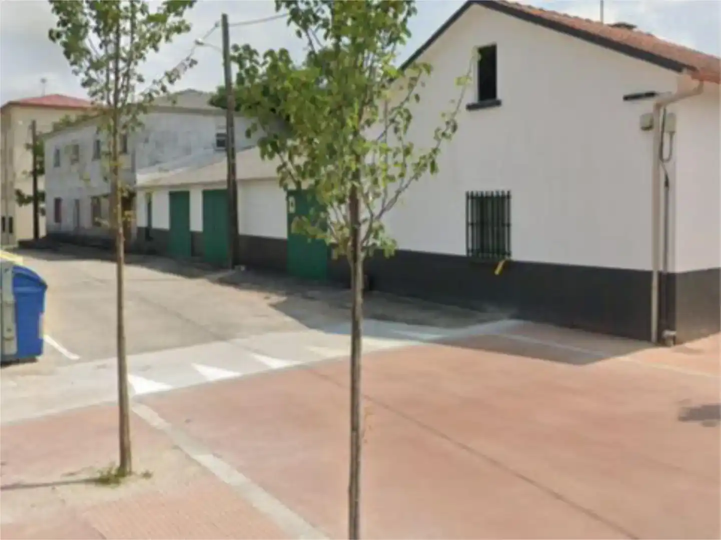 Aparcament de Casa adosada en venda en Tomiño