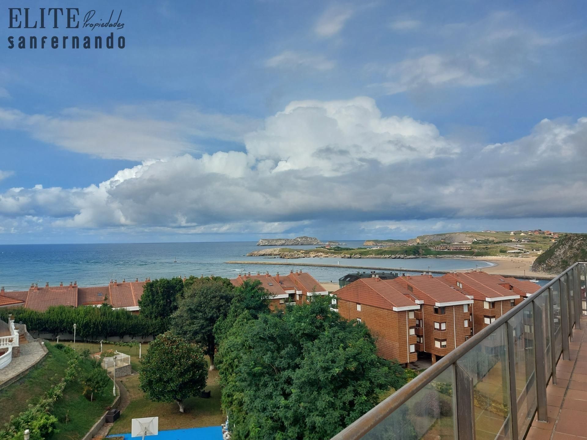 Außenansicht von Wohnung zum Verkauf in Suances mit Terrasse