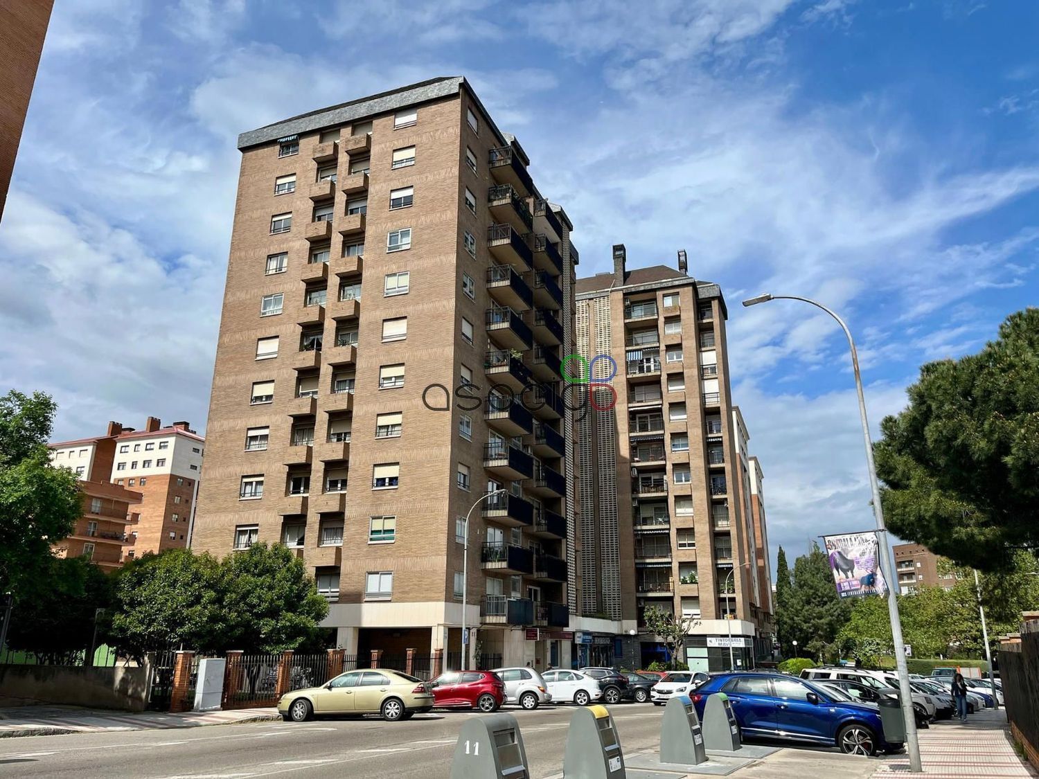 Vista exterior de Pis en venda en Guadalajara Capital amb Calefacció, Terrassa i Balcó
