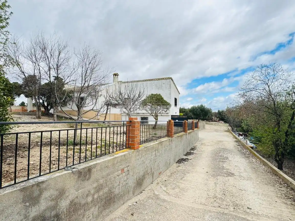 Exterior view of Houses for sale in Mora  with Air Conditioner, Heating and Private garden