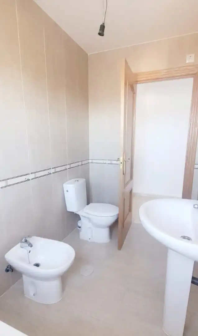 Badezimmer von Wohnung zum Verkauf in Láchar