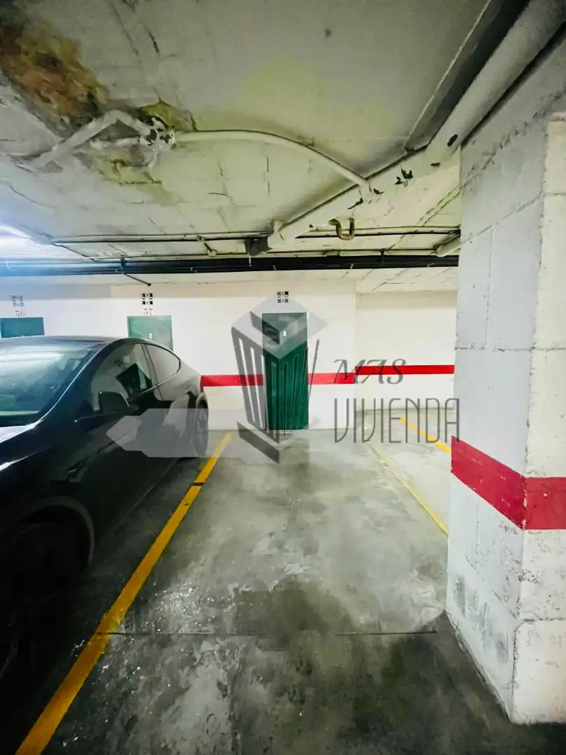 Parkplatz von Wohnung zum Verkauf in Algeciras mit Abstellraum und Möbliert
