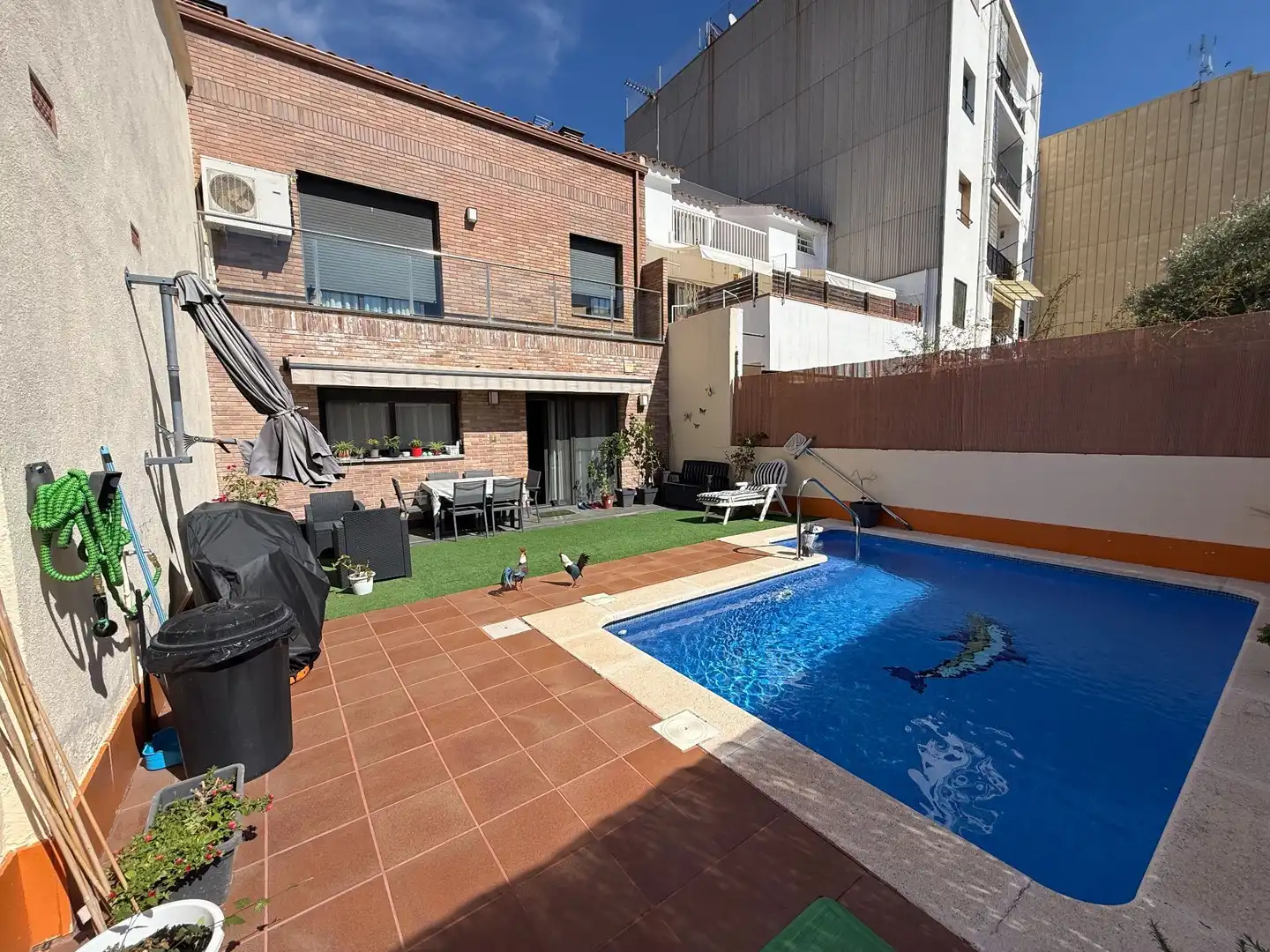 Piscina de Casa o chalet en venta en Premià de Mar con Aire acondicionado, Calefacción y Jardín privado