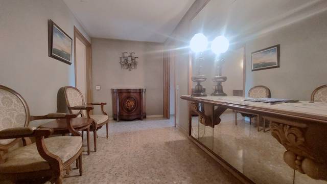 Piso en Venta en Passeig de Pere III en Centre - Passeig i Rodalies