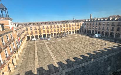 Vista exterior de Pis en venda en Ocaña amb Balcó