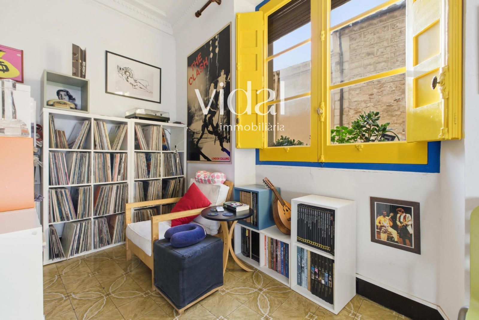 Bedroom of Flat for sale in Girona Capital  with Heating and Storage room