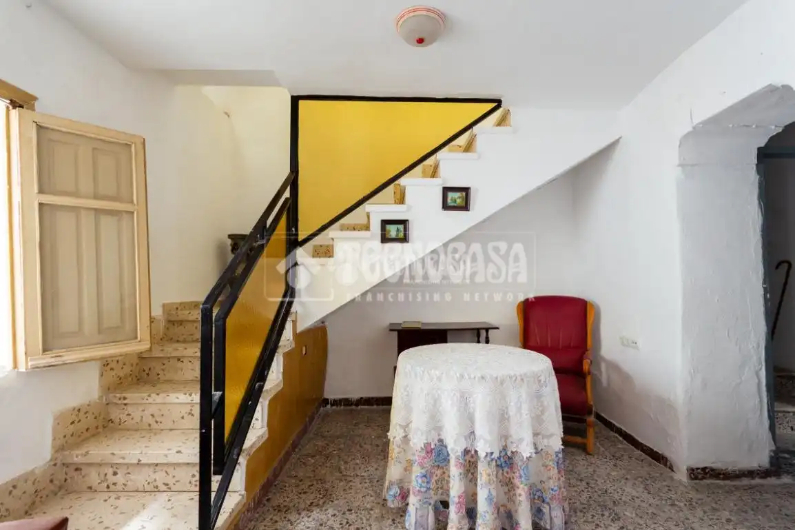 Einfamilien-Reihenhaus zum Verkauf in Vélez-Málaga mit Terrasse und Balkon