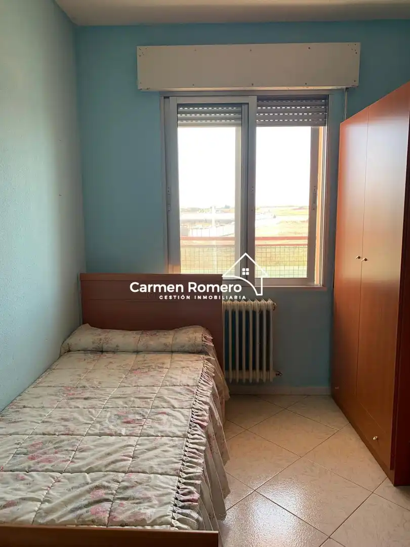 Habitación de Piso en venta en Calzada de Valdunciel con Calefacción, Terraza y Balcón