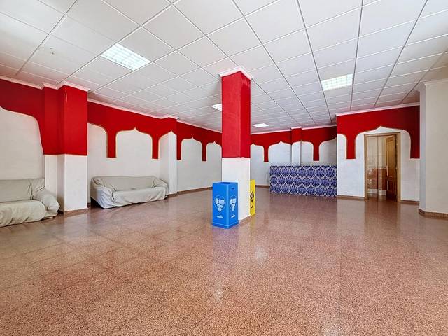 Local comercial en Alquiler en Calle del Arrabal en Onil