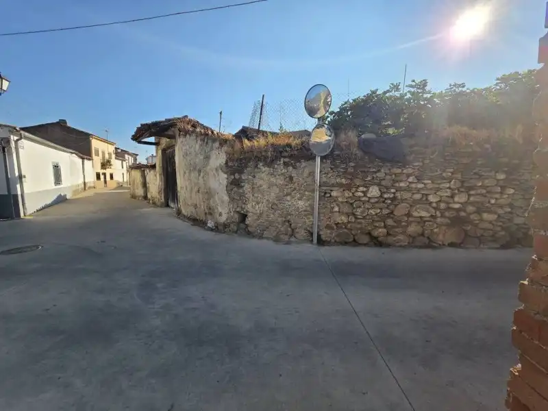 Vista exterior de Casa o xalet en venda en La Granja  amb Jardí privat i Moblat