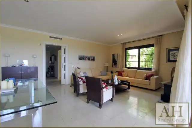 Casa adosada en venta en Villa Gadea