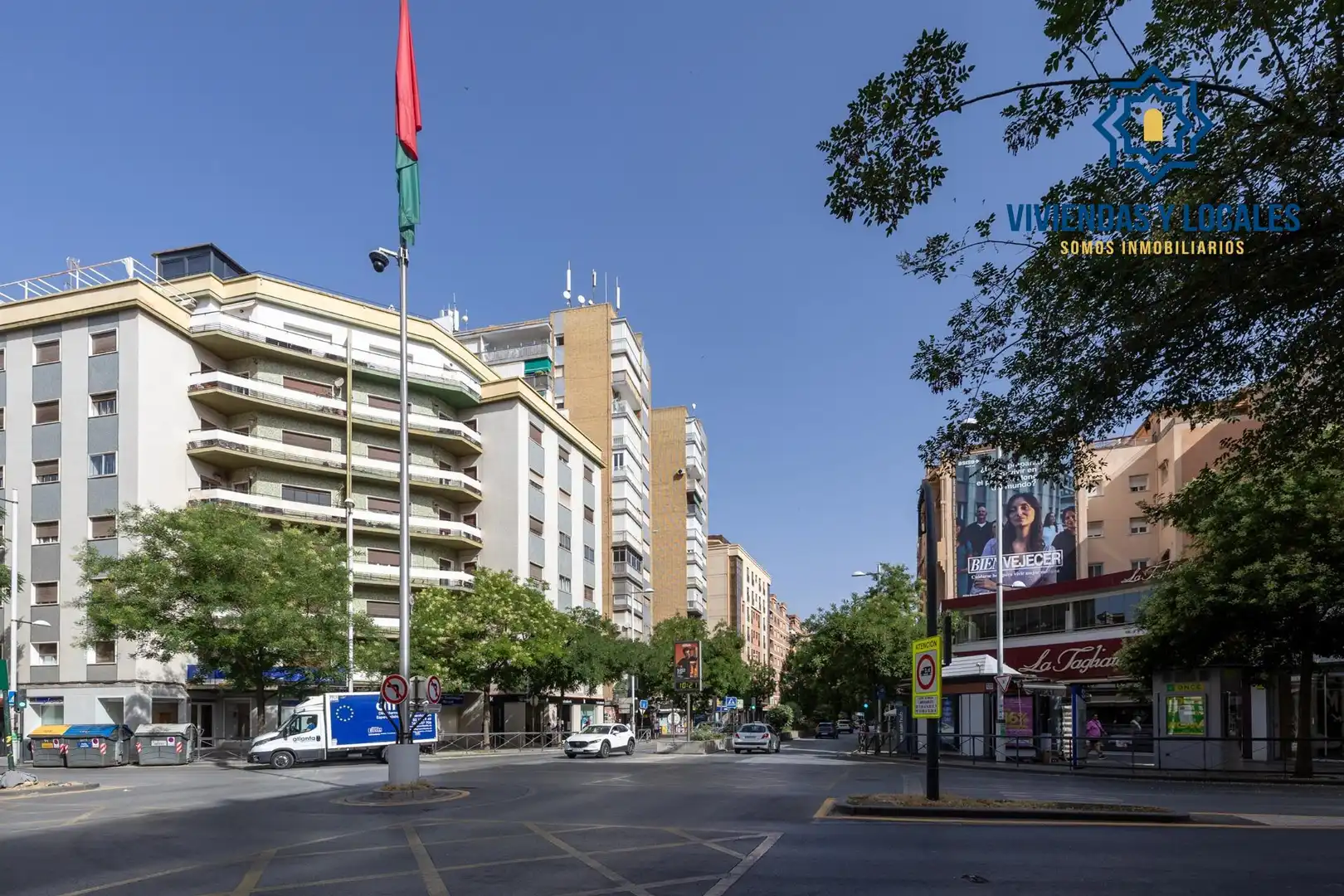 Vista exterior de Pis en venda en Granada amb Aire condicionat, Calefacció i Balcó