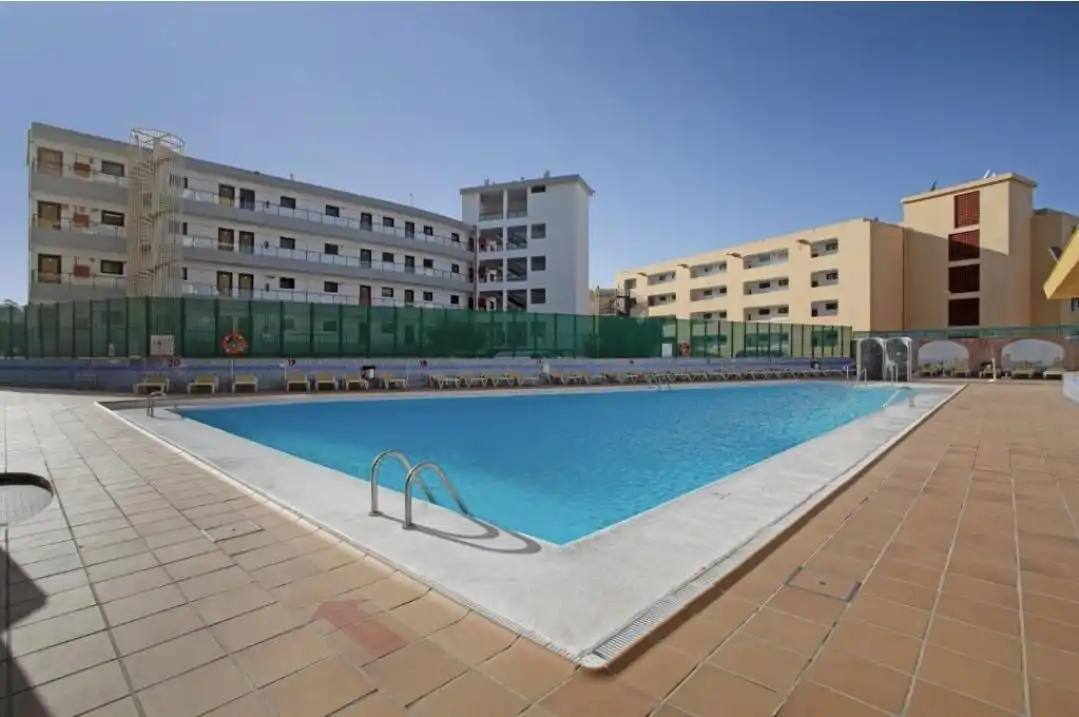 Piscina de Planta baja en venta en San Bartolomé de Tirajana con Terraza, Amueblado y Lavadora