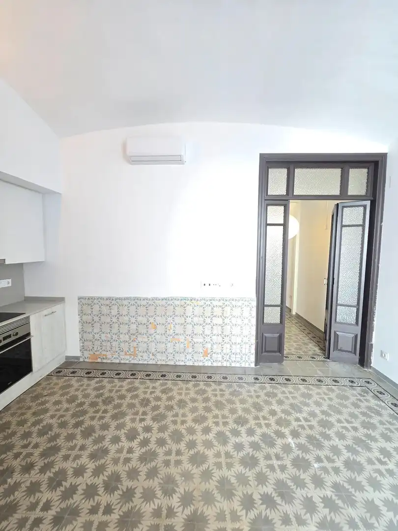 Planta baja de alquiler en El Masnou con Aire acondicionado, Calefacción y Jardín privado