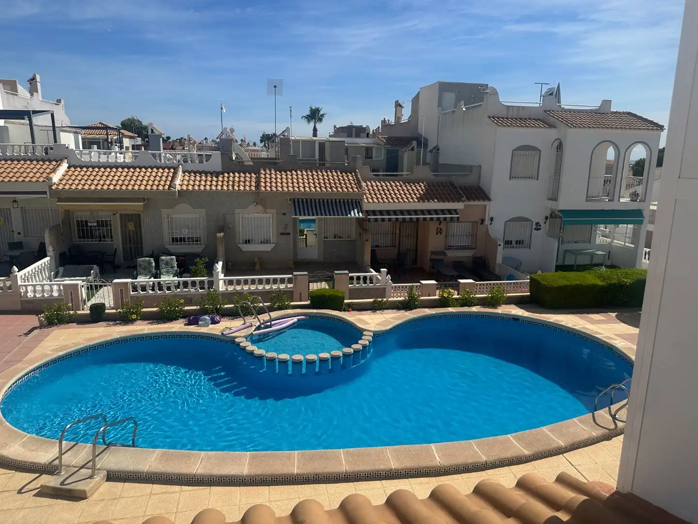 Piscina de Casa o xalet en venda en Orihuela amb Aire condicionat, Piscina i Moblat