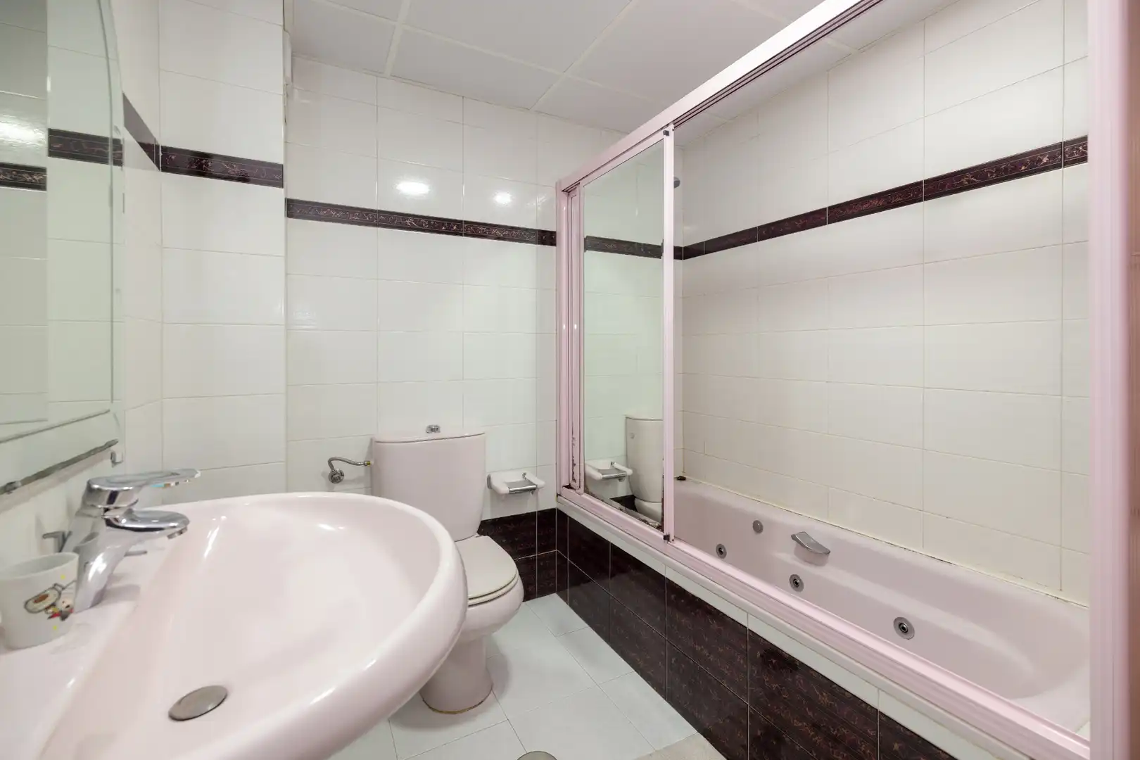 Baño de Piso en venta en Málaga con Amueblado, Balcón y Piscina comunitaria