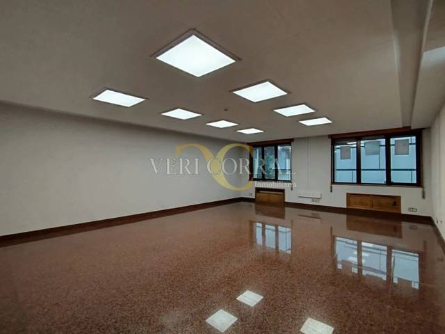 Oficina en Alquiler en Calle Gil de Jaz en Parque San Francisco - Uría